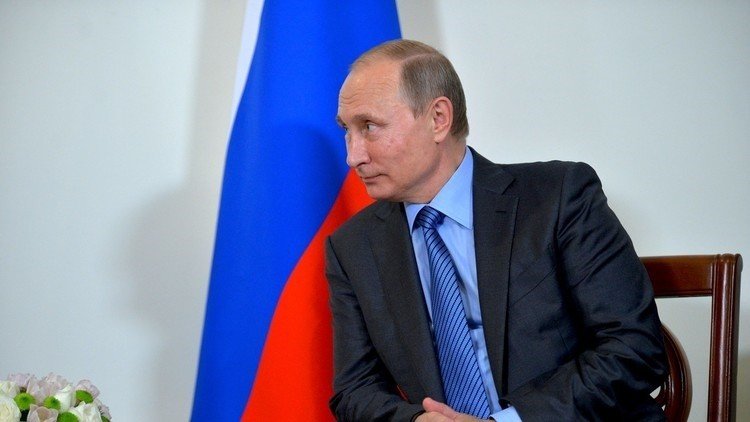 بوتين يبحث تطوير القرم في "منتدى العمل"