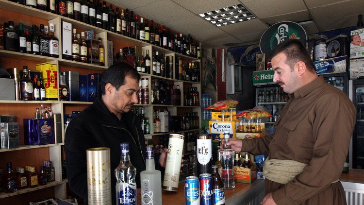 جدل في العراق بسبب حظر الكحول.. الرئيس يدعو إلى مراجعة القانون وكردستان ترفضه