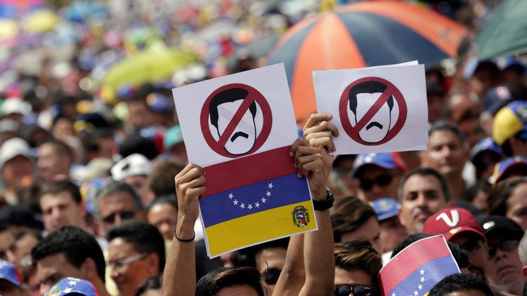 الاحتجاجات تعم فنزويلا ومادورو يتوعد!