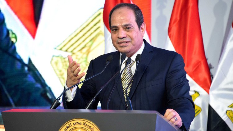 الرئيس المصري يعد بالعفو ومراجعة قانون التظاهر