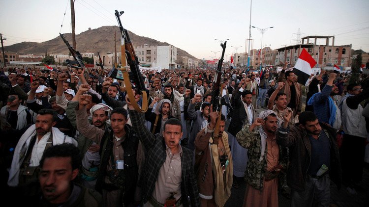 الحوثيون يصعِّدون ويستهدفون العمق السعودي