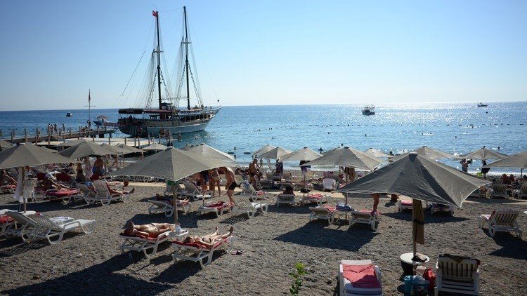 تراجع السياحة التركية إلى الثلث خلال 2016