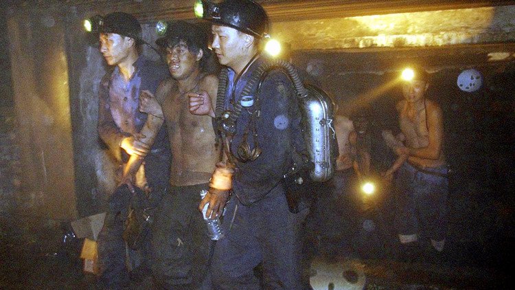 مقتل 15 شخصا وفقدان 18 آخرين بانفجار في منجم بالصين