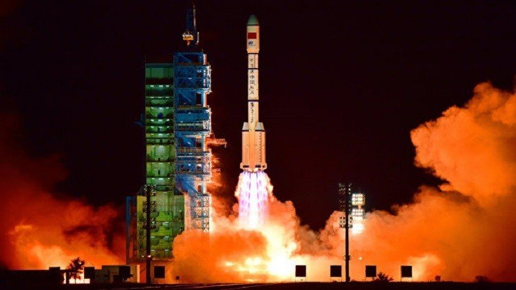 الصين تنجز بناء صاروخها الفضائي بداية 2017
