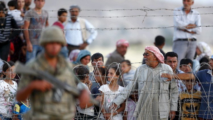 تركيا تبني جدارا عازلا على حدودها مع سوريا