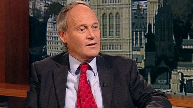 "موقف كلينتون من روسيا سيكون واقعيا"