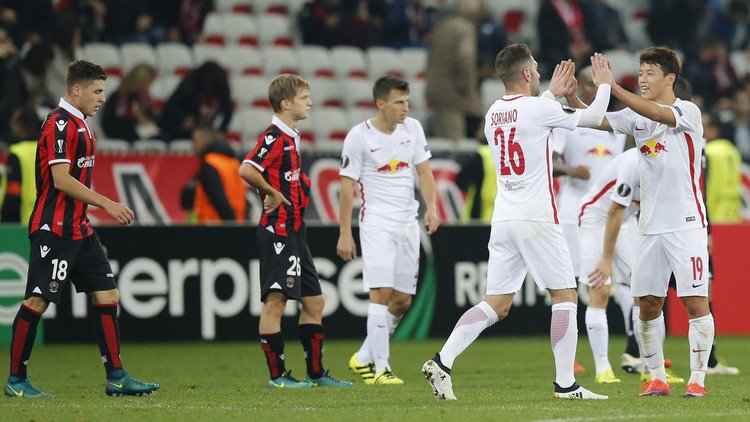 بالفيديو.. لاعب يسجل هدفين تفصلهما 100 ثانية!