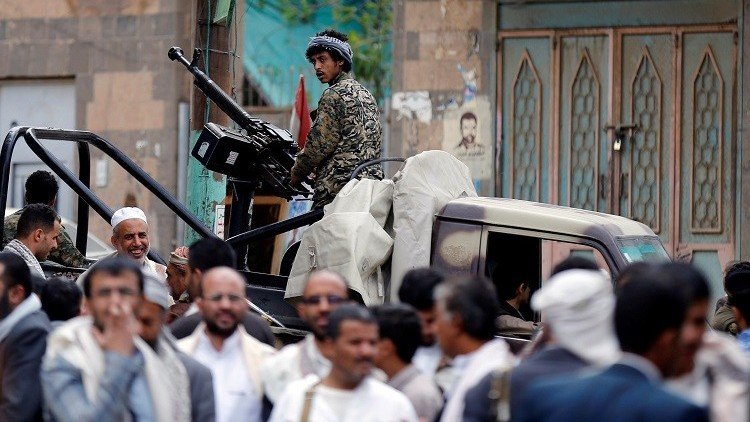 بالصور والفيديو.. الحوثيون ينشرون تسجيلا يقولون إنه لجنود سعوديين أسرى