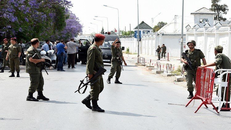 مجهولون يقتلون جنديا تونسيا داخل منزله