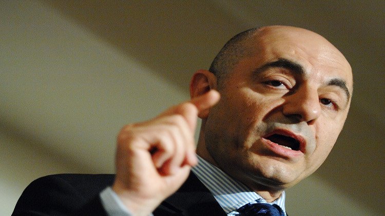 دبلوماسي سوري: كلينتون ستؤجج النار في سوريا