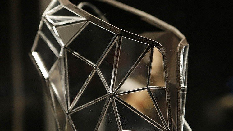 سنغافورة تقترب من اختراع قبعة الإخفاء