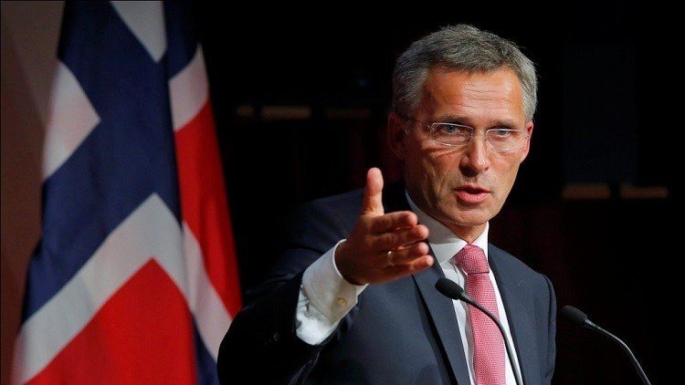 ستولتنبيرغ يركب الموجة 