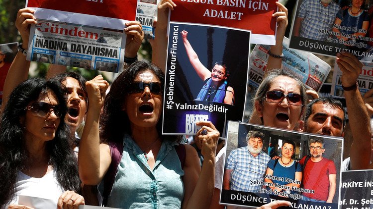 اعتقال صحفي فرنسي في تركيا