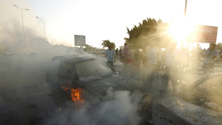 إصابة 14 شخصا في انفجار سيارة شرق بنغازي