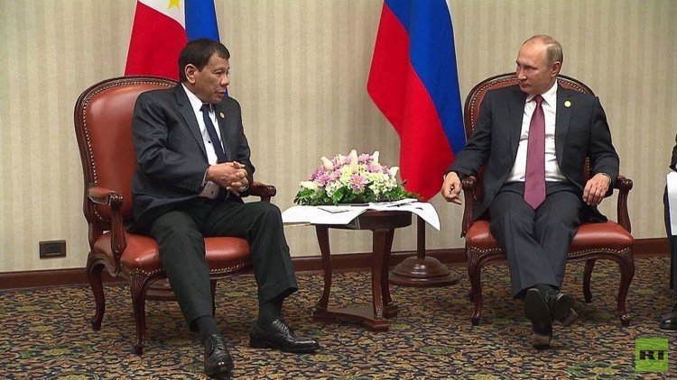 لقاءات الرئيس بوتين على هامش قمة أبيك في بيرو