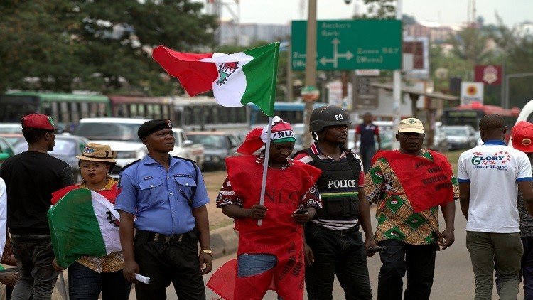 منظمة العفو تتهم نيجيريا بقتل 150 متظاهرا