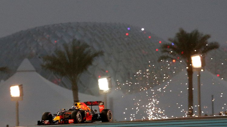 أبو ظبي تصمم عملة ذهبية للفورمولا 1 بـ "وزن 5 كلغ" 