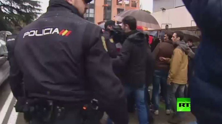 صدامات بين مؤيدي ومعارضي كاسترو في مدريد