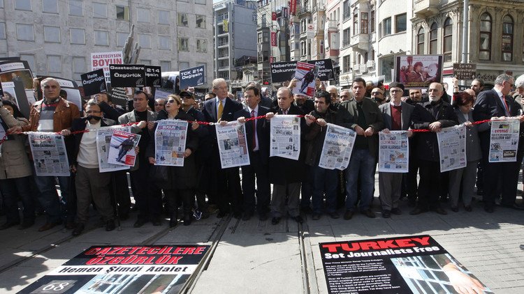 اعتقال صحفية القسم التركي  لـ