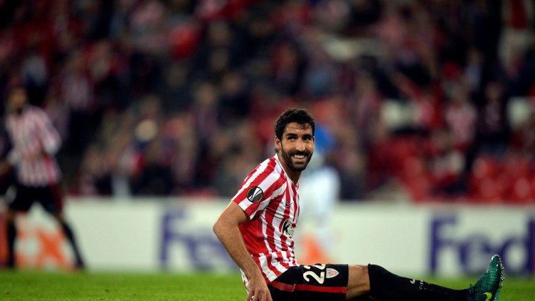 لاس بالماس يهزم أتلتيك بيلباو