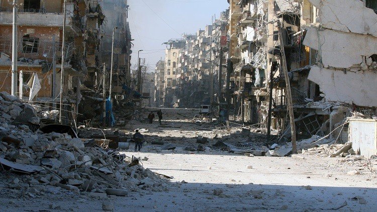 حميميم: تحرير 14 حيا شرق حلب وخروج نحو 9 آلاف مدني 