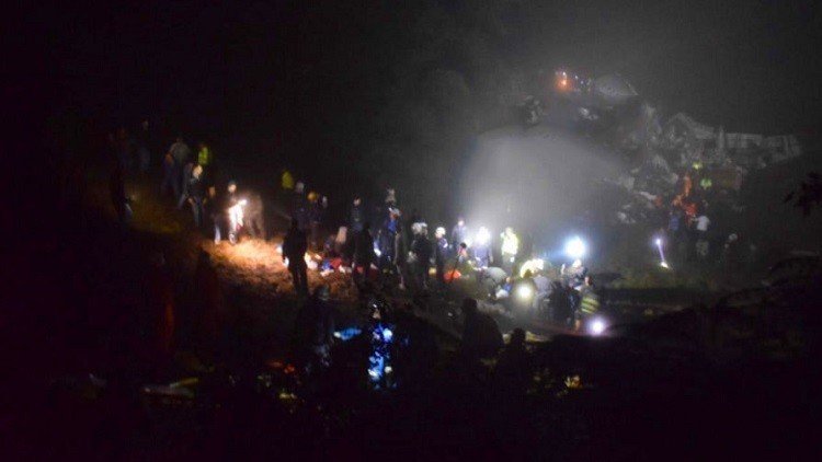 أول فيديو للفريق البرازيلي قبل صعوده للطائرة المنكوبة