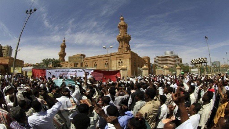 الأمن السوداني يفرق بالقوة تظاهرة في الخرطوم 