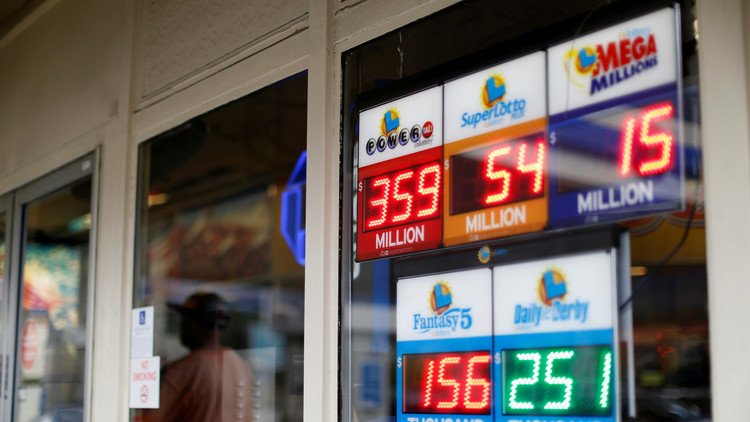 عشرون عاملا أمريكيا يفوزون بجائزة اليانصيب الكبرى