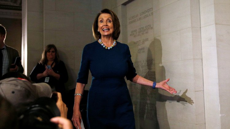 انتخاب بيلوسي مجددا زعيمة للديمقراطيين في النواب الأمريكي