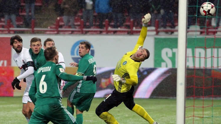 لاعب روماني يفتح باب جهنم على فريقه في الدوري الروسي