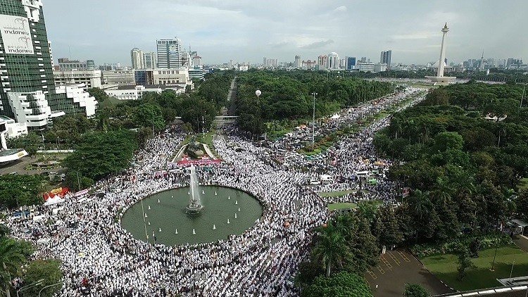عشرات الآلاف من الإندونيسيين يدعون للتسامح في جاكرتا