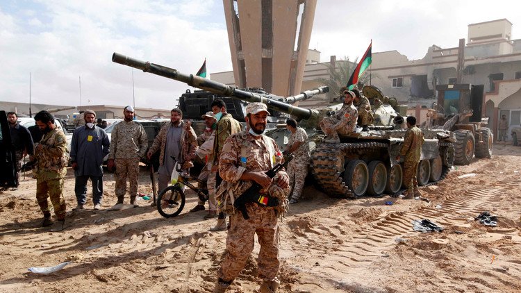 ليبيا.. تفجير انتحاري في سرت والقبض على مسلحين حاولوا الفرار سباحة