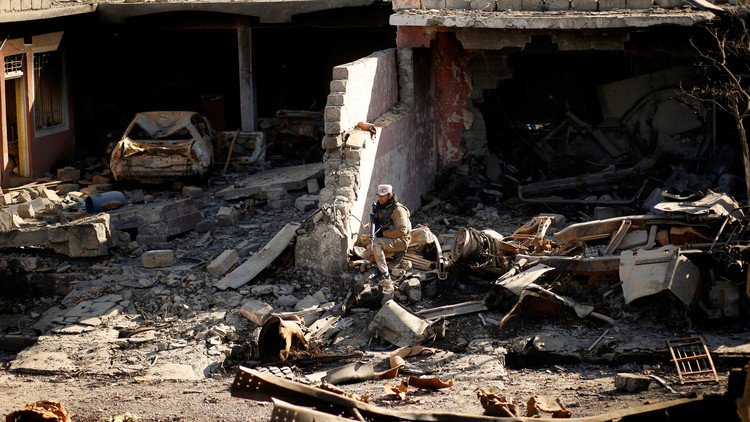 انتشال 22 جثة من تحت أنقاض منزل في الموصل