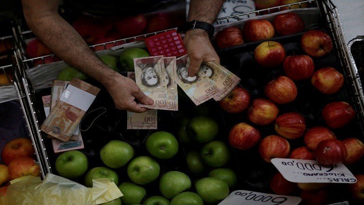 فنزويلا تسحب أوراق 100 بوليفار من التداول 