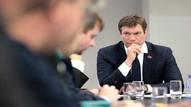 أنباء عن استقالة وزير داخلية أوكرانيا وهروبه إلى خارج البلاد