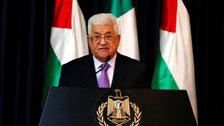 عباس يرفع الحصانة عن 5 نواب في المجلس التشريعي 