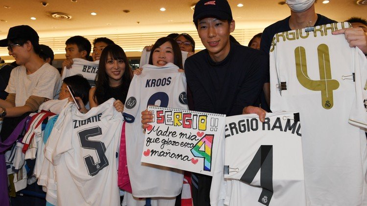 بالفيديو .. لحظة وصول ريال مدريد إلى اليابان