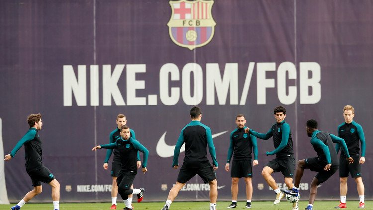 نجوم برشلونة في مواجهة نجوم الأهلي السعودي