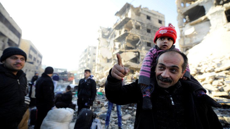 حميميم: خروج 8 آلاف مدني بينهم 4 آلاف طفل من شرق حلب  