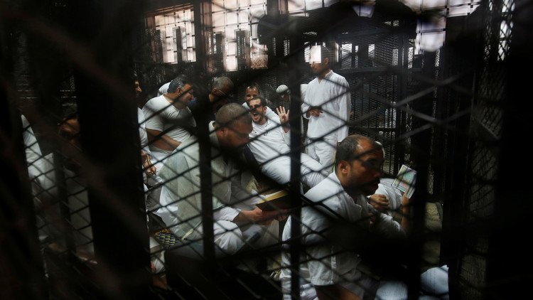 محكمة مصرية تصدر أحكاما بسجن 141 إخوانيا 