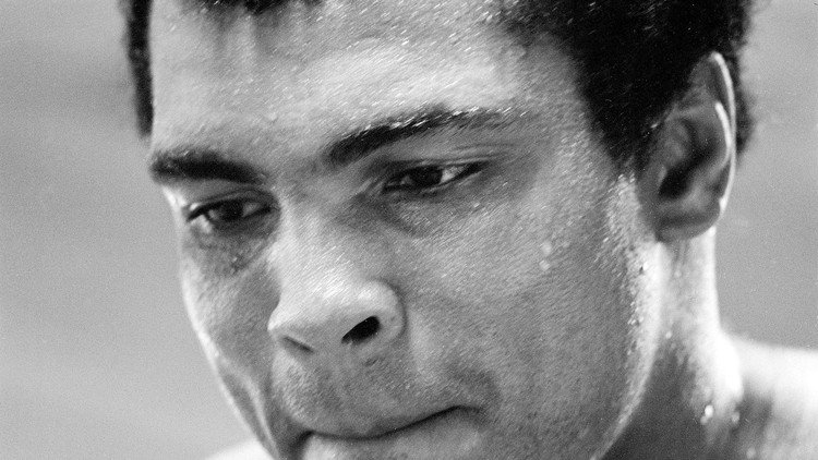  نيويورك تايمز: مكتب التحقيقات  الفدرالي كان يتعقب محمد علي