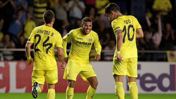 الغواصات الصفراء تغرق سبورتينغ خيخون