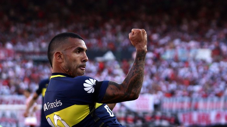 تيفيز سيصبح اللاعب الأعلى أجرا في العالم!