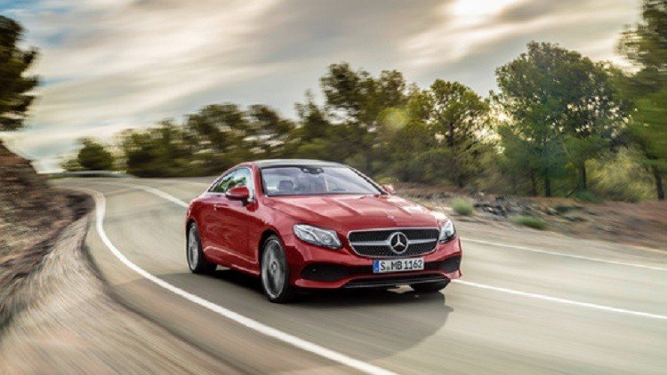 مرسيدس تكشف النقاب عن سيارتها الكوبيه من فئة E