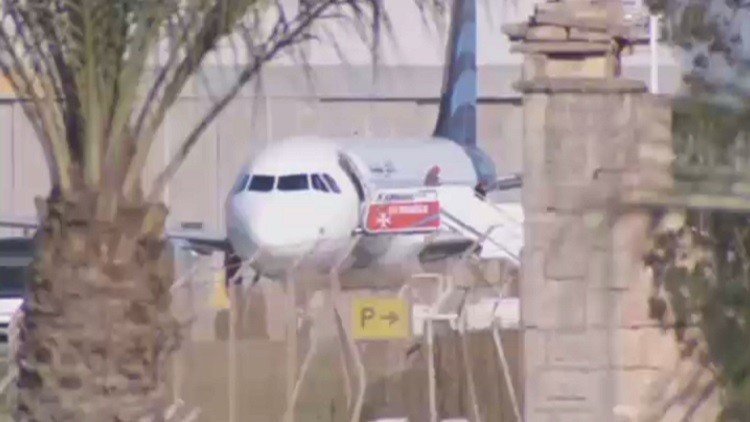 إطلاق سراح ركاب الطائرة الليبية