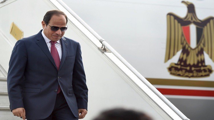 السيسي يعفو عن 154 سجينا جنائيا