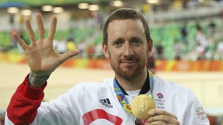 الدراج البريطاني ويغينز يعلن اعتزاله