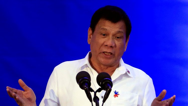 رئيس الفلبين يعترف بصلات بعض أقاربه بـ"داعش"!