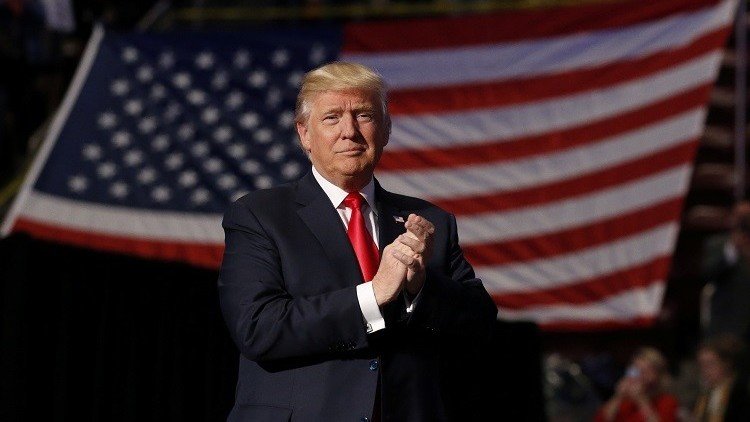 فريق ترامب يطلب سجلات عن الحواجز والمراقبة على الحدود