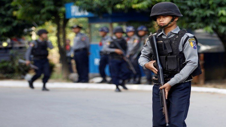 في سابقة من نوعها.. ميانمار توقف 10 ضباط شرطة بتهمة قتل أحد مسلمي الروهنغيا